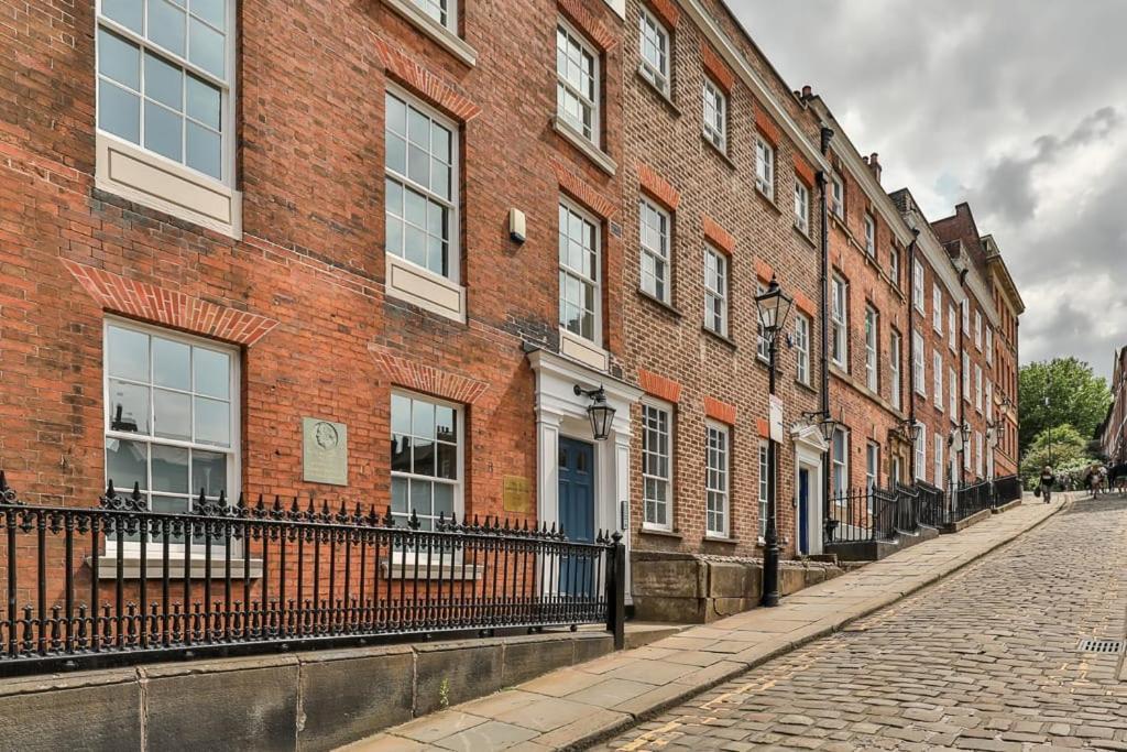 Paradise Square - Remodelled 18Th Century Apartme Sheffield Exterior photo